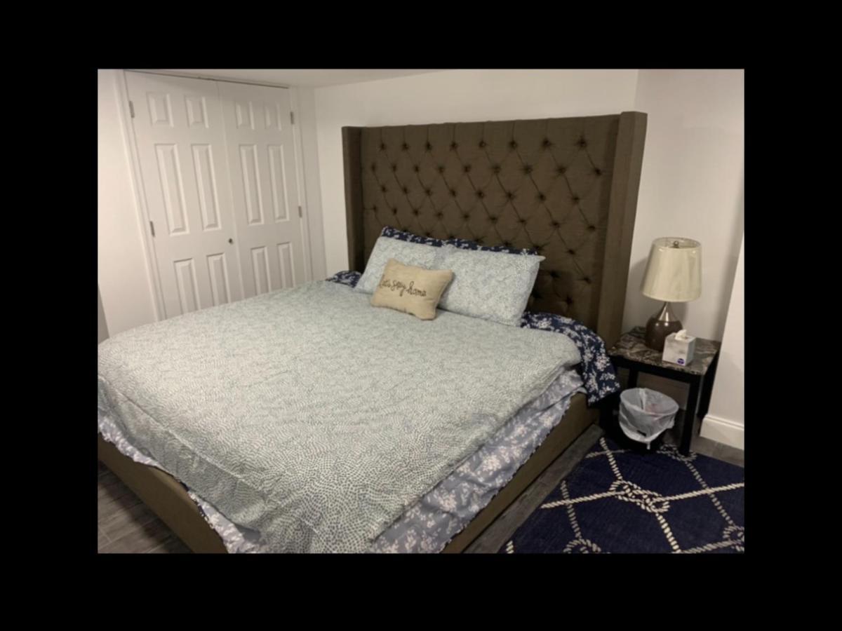 Brand New Bedroom With Tv Next Jhu ボルティモア エクステリア 写真