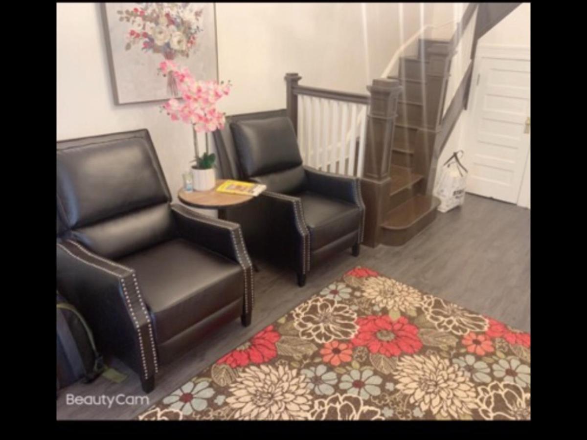 Brand New Bedroom With Tv Next Jhu ボルティモア エクステリア 写真